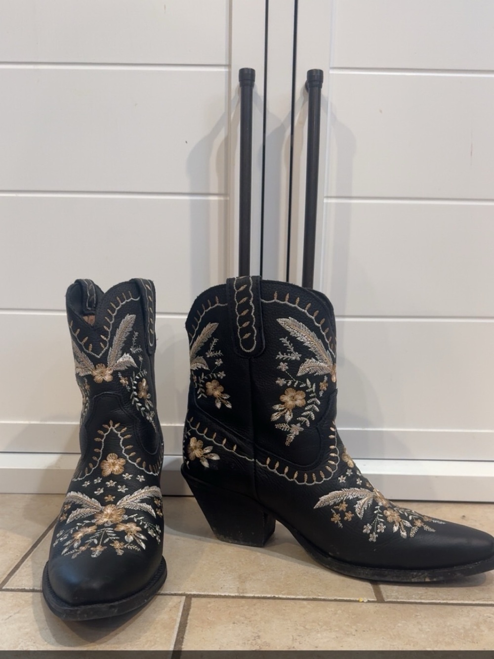 Dingo Primrose boots, black leather